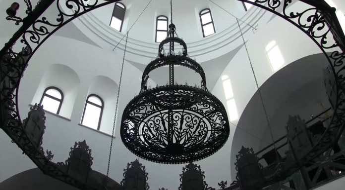 Освящение храма в монастырском подворье