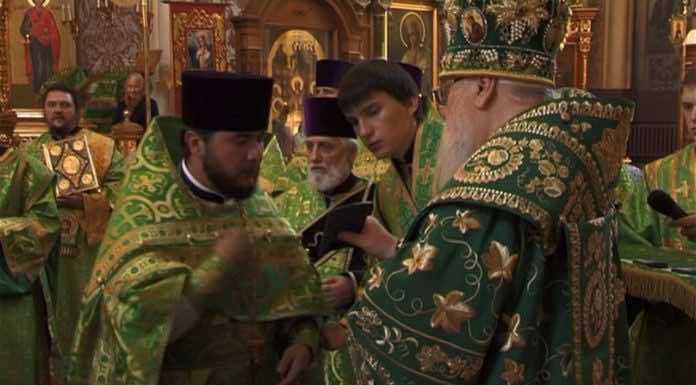 Награждение настоятелей новообразованных приходов