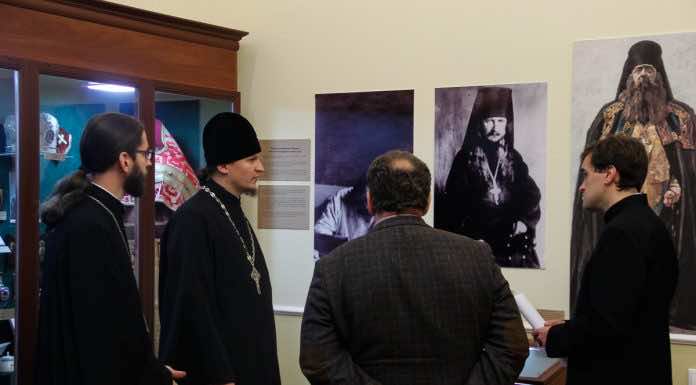 Воспитанники семинарии встретились с организаторами выставки «Святитель Патриарх Тихон» организаторами выставки
