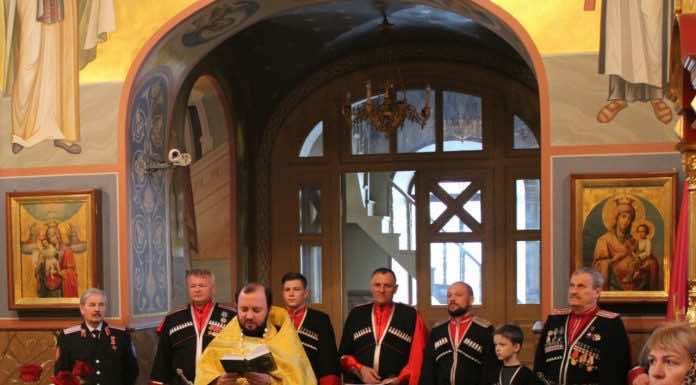 В Георгиевском храме казаки приняли присягу