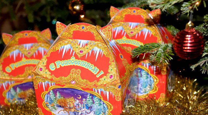 Митрополит Исидор поздравил детей Луганска с Рождеством Митрополит Исидор поздравил детей Луганска