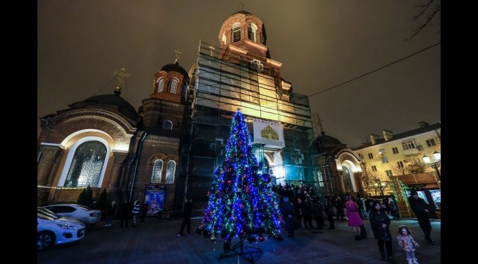 Митрополит Исидор совершил Литургию в Рождественскую ночь