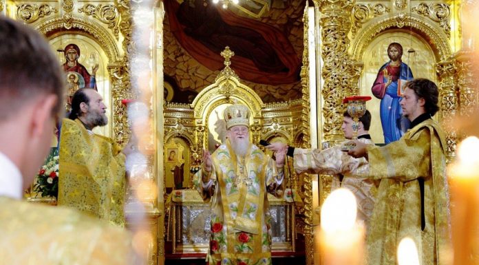 В день 1030-летия Крещения Руси митрополит Исидор совершил Божественную литургию