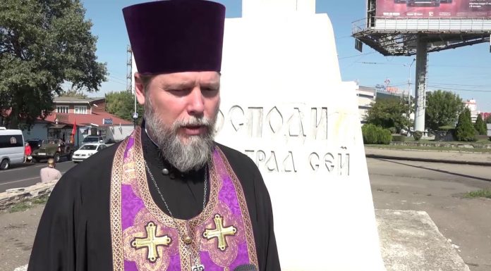 Автомобильный крестный ход в Праздник Крестовоздвижения