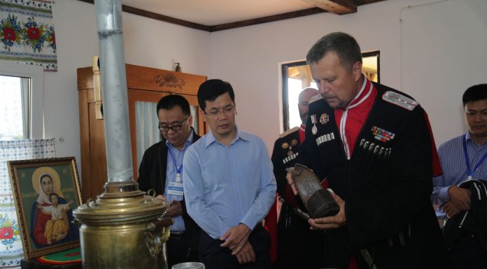 Делегация из Вьетнама посетила краснодарский храм
