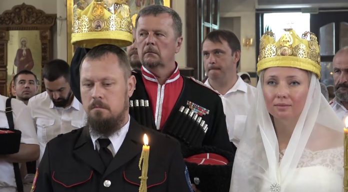Венчание казачьих семейных пар в Рождественском храме г. Краснодара