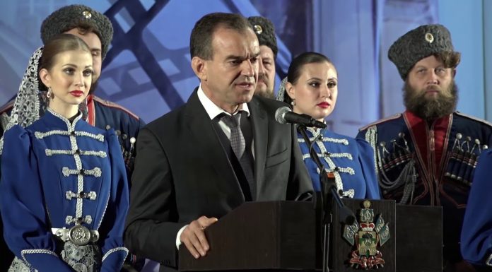 Сюжет об открытии XX кинофестиваля «Вечевой Колокол»