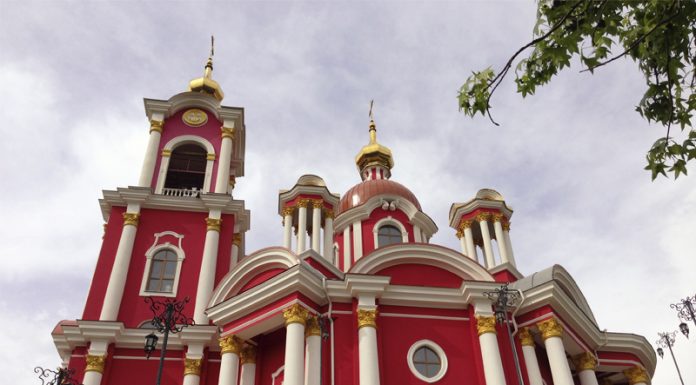 Митрополит Исидор освятил Пантелеимоновский храм г. Сочи