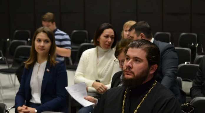 Протоиерей Димитрий Руднев принял участие в заседании комитета Законодательного собрания края