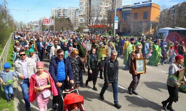 Детский крестный ход пройдет в храмах Краснодара
