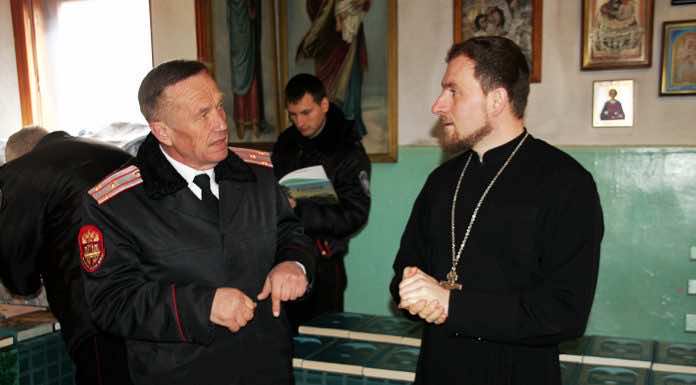 В Горячем Ключе достигнуто соглашение о занятиях со священником в школах