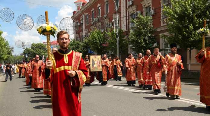 Крестный ход в день памяти равноапостольных Кирилла и Мефодия. Фоторепортаж