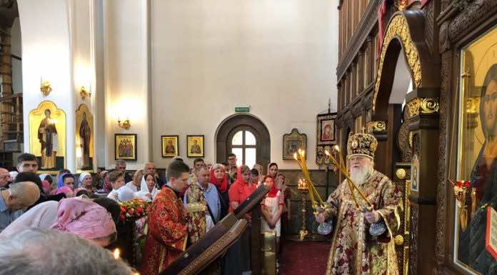 Божественная литургия в Неделю о расслабленном