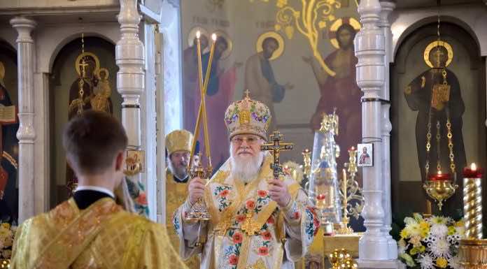Митрополит Исидор совершил Божественную литургию в Ильинском храме