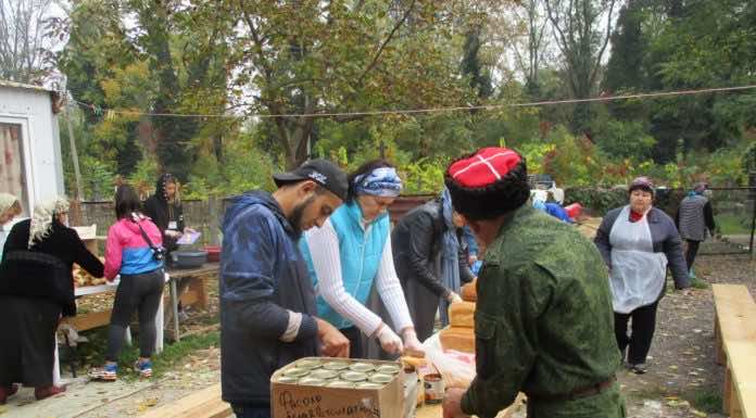 В храме Всех Святых прошла очередная благотворительная акция