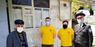 Волонтеры и казаки в условиях карантина помогают нуждающимся