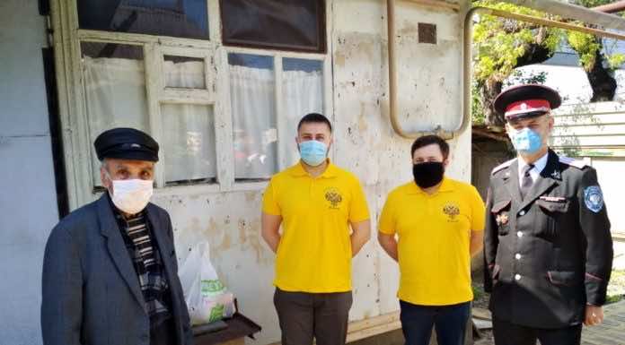 Волонтеры и казаки в условиях карантина помогают нуждающимся