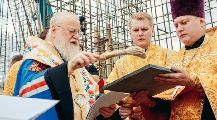 Митрополит Исидор заложил камень в основание храма апостолов Петра и Павла