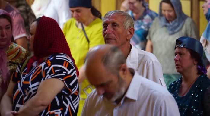 В Екатерининском кафедральном соборе совершили Литургию в праздник Рождества Иоанна Крестителя