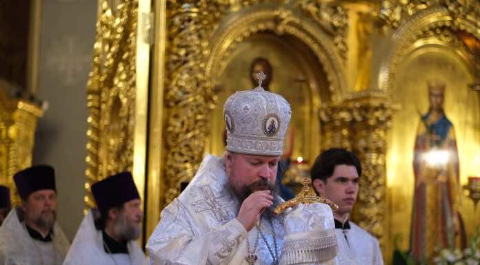 Управляющий делами Московской Патриархии совершил вечернее Богослужение с Парастасом