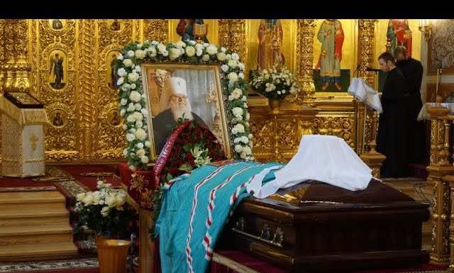 Сюжет о Литургии в день погребения митрополита Исидора