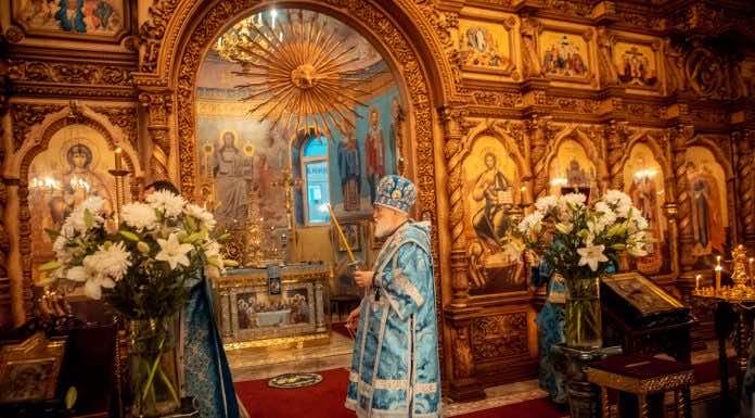 Митрополит Павел (Пономарев) совершил Всенощное бдение в Покровском храме