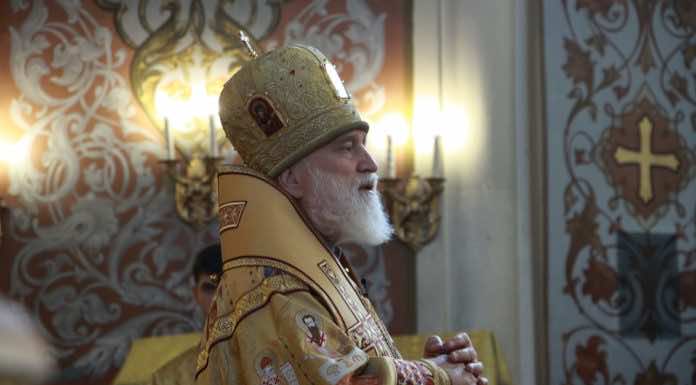 Митрополит Павел (Пономарев) совершил Божественную литургию в Екатерининском кафедральном соборе