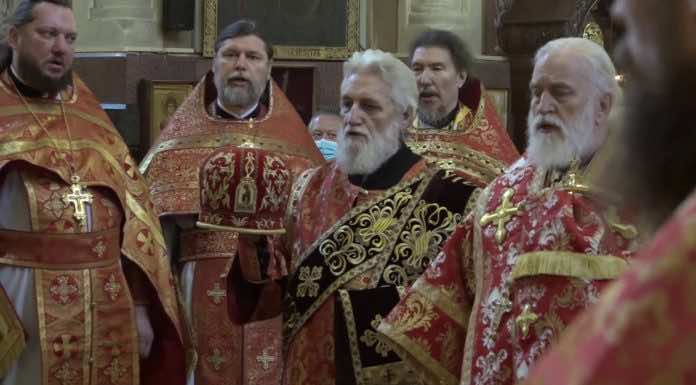 Видеосюжет о богослужении в день памяти перенесения в Екатерининский кафедральный собор святых мощей священномученика Александра Флегинского