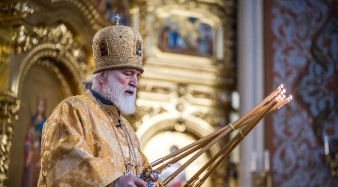 Митрополит Павел (Пономарев) совершил Литургию в праздник святителя Николая Чудотворца