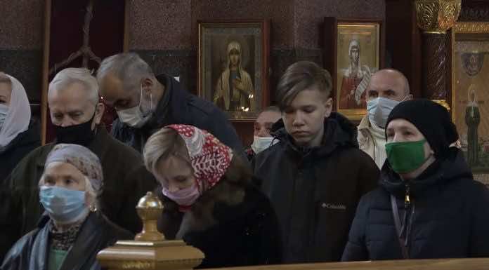 Сюжет об архиерейской Литургии в Праздник Введения во храм Пресвятой Богородицы