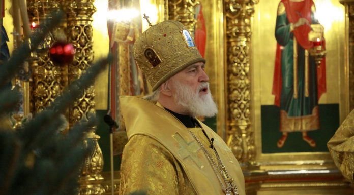 Митрополит Павел (Пономарев) совершил Божественную литургию в Неделю пред Богоявлением