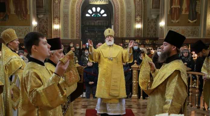 Митрополит Павел совершил Божественную литургию в Неделю о блудном сыне