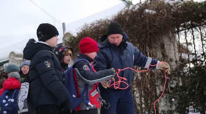В Храме Рождества Христова прошли учебно-показательные мероприятия с участием сотрудников МЧС