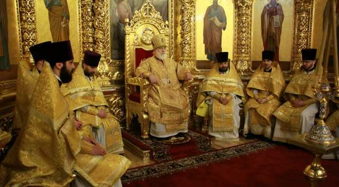 Митрополит Павел совершил Божественную литургию в Неделю Адамова изгнания