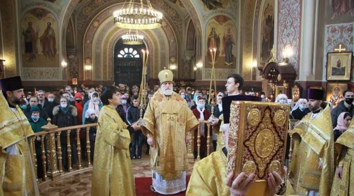 Видеосюжет о молебном пении в день Торжества Православия в Екатерининском соборе