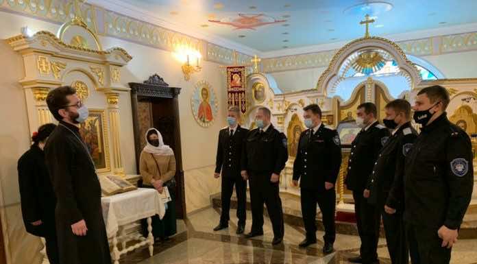 В Больничном храме прошла выставка дореволюционных изданий