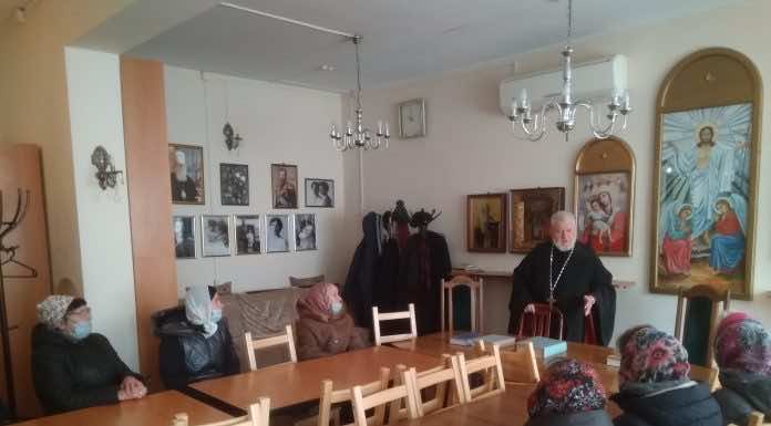 Лекция о важности православной литературы прошла в храме Архангела Михаила