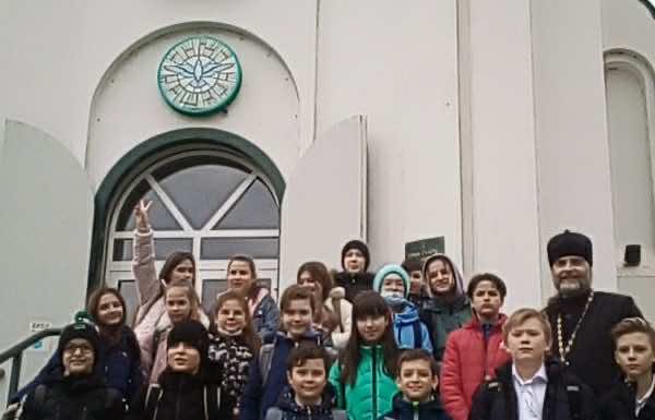 Храм Святого Духа посетили учащиеся общеобразовательной школы № 20