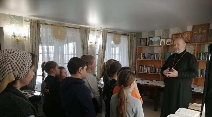 В храме святителя Спиридона Тримифунтского станицы Северской открылась выставка старинных книг