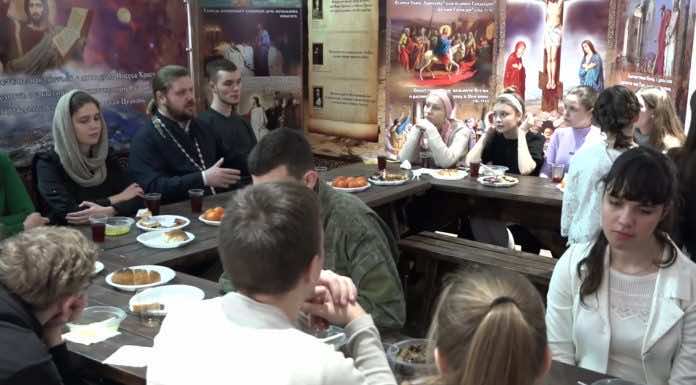 Видеосюжет о молодежной общине храма Рождества Христова