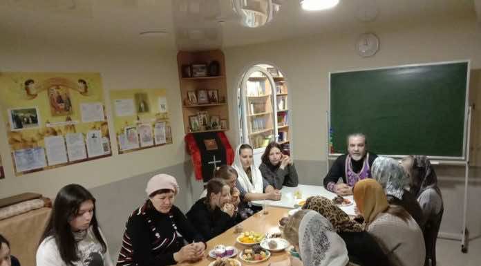 Беседы с юными прихожанами о христианской литературе