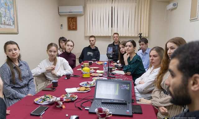 Встреча с протоиереем Алексием Касатиковым в молодёжном центре Спиридоновского храма