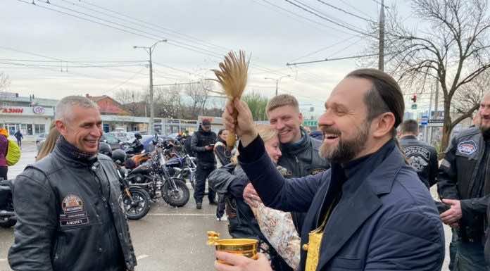 Краснодарские байкеры начинают сезон с молебна