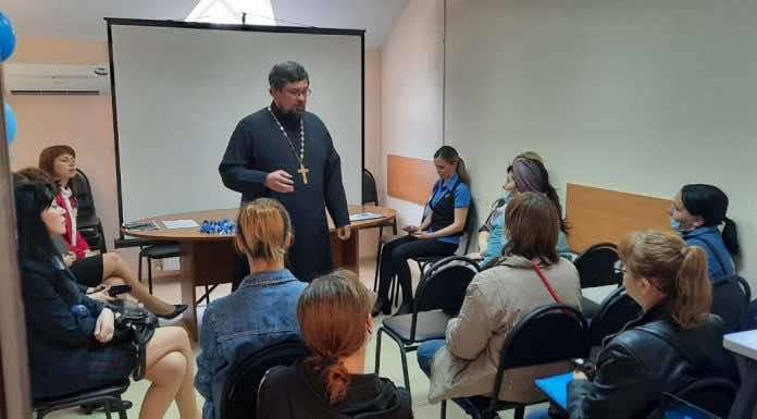 В станице Динской прошла акция «Синяя лента апреля»