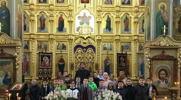 Храм апостола Андрея Первозванного ст. Новотитаровской посетили ученики казачьего класса школы №34