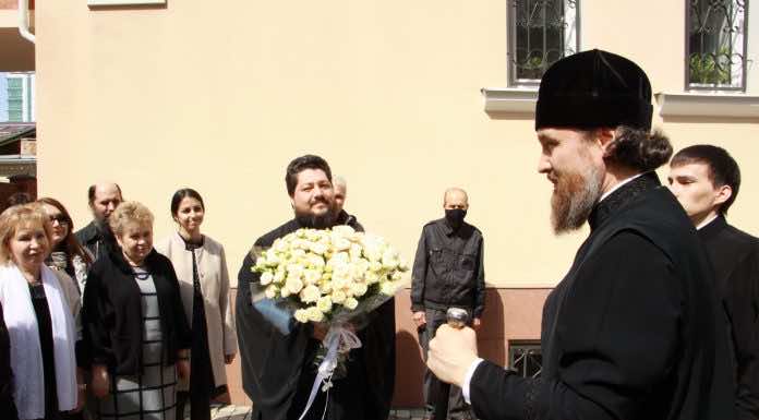 Митрополита Григория встретили сотрудники Екатеринодарского епархиального управления