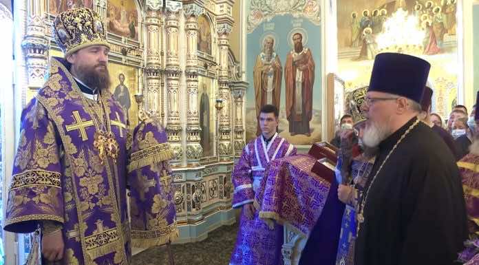 Митрополит Григорий совершил последнюю Литургию на южноуральской земле перед отъездом на Кубань