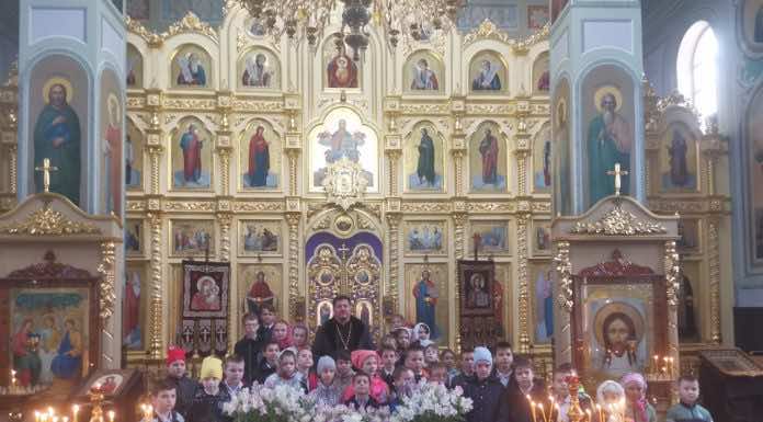 Учащиеся казачьих классов школы №29 посетили Андреевский храм