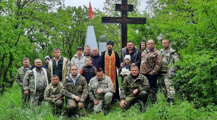 Протоиерей Димитрий Кравченко с группой военнослужащих и казаков совершил поездку на гору Ламбина