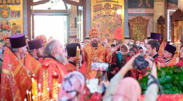 Видеосюжет об Архиерейской литургии в Рождественском храме